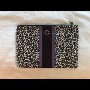 C wonder leopard pouch